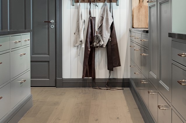 Maxwood XL Ek Natur Elegant Grå 137045 Kök2